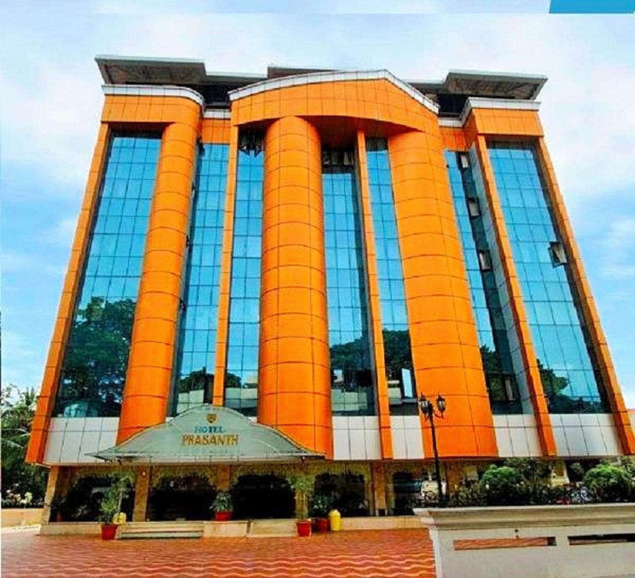 โรงแรมประสานฐ์ Thiruvananthapuram ภายนอก รูปภาพ